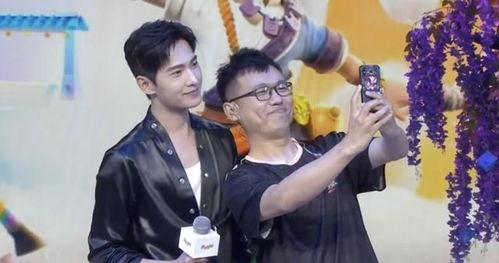 老王爆料新代言人视频,新代言人神秘亮相，精彩视频抢先看！  第2张