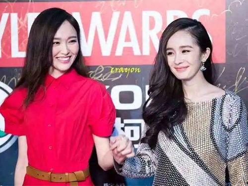 杨幂唐嫣最新爆料,揭秘娱乐圈姐妹情深背后的故事 第1张 杨幂唐嫣最新爆料,揭秘娱乐圈姐妹情深背后的故事 第1张